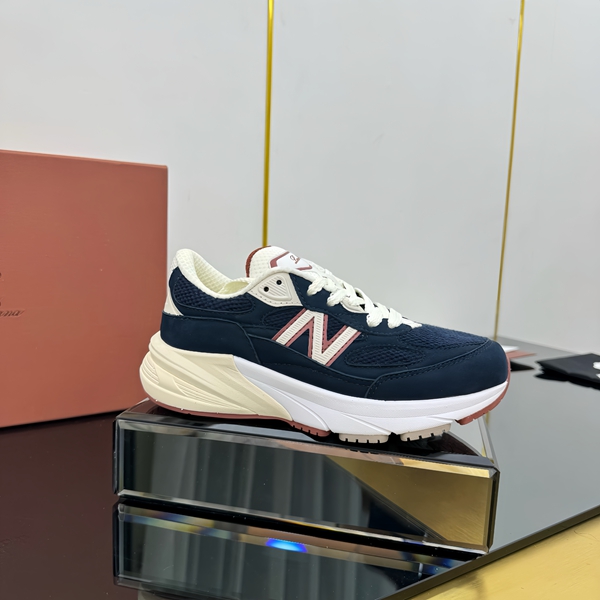 スーパーコピーブランド靴側面デザイン